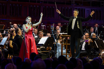 4. fotografie koncertu James Bond Night