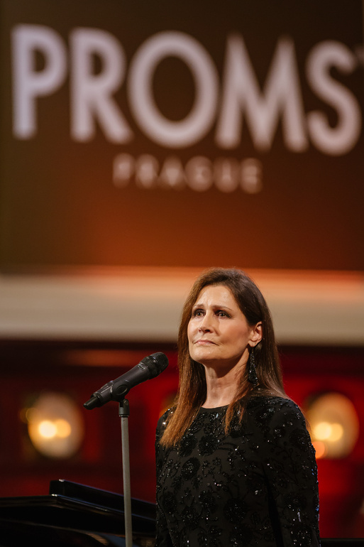 10. fotografie koncertu Monica Mancini at the Movies