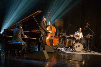 2. fotografie koncertu The Joey Alexander Trio