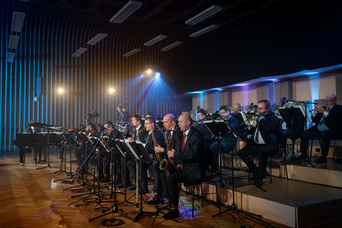 4. fotografie koncertu The Loop Jazz Orchestra & Fly me to the Moon
